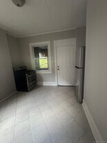 287 Dover St in Bridgeport, CT - Building Photo