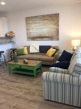 3921 11 Mile Rd in Galveston, TX - Building Photo - Building Photo