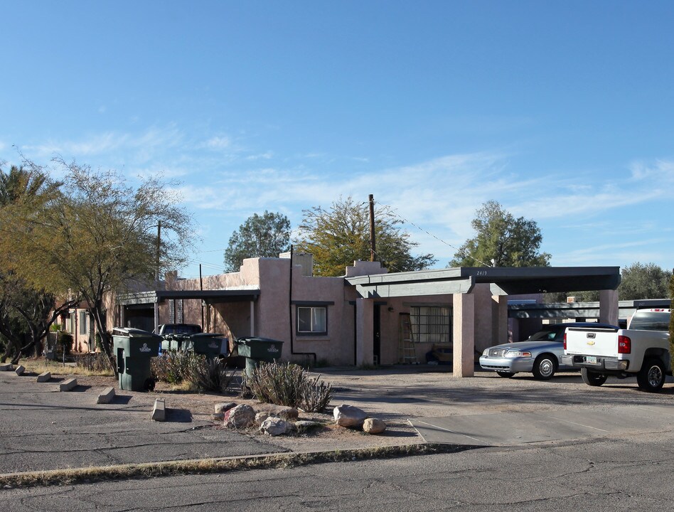 2419 N Fair Oaks in Tucson, AZ - Building Photo