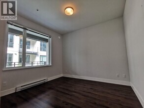 5355 Lane St in Burnaby, BC - Building Photo - Building Photo