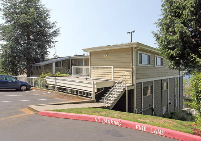 Aqua View in Kirkland, WA - Foto de edificio - Building Photo