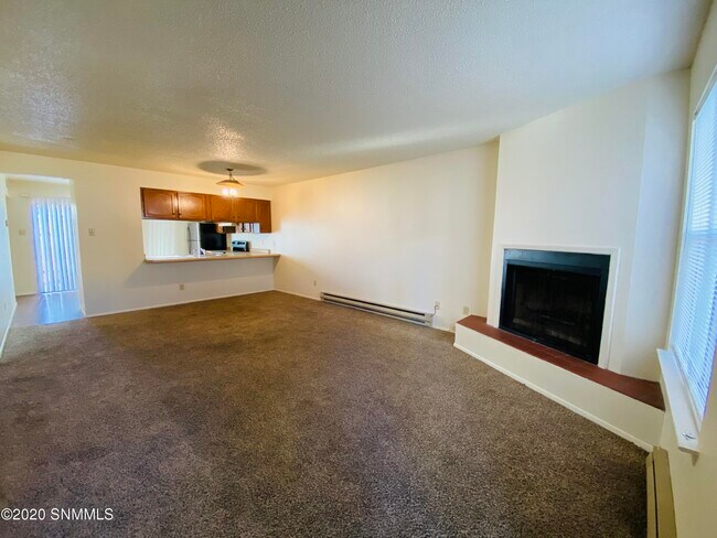 1345 Branson Ave-Unit -5C in Las Cruces, NM - Building Photo - Building Photo