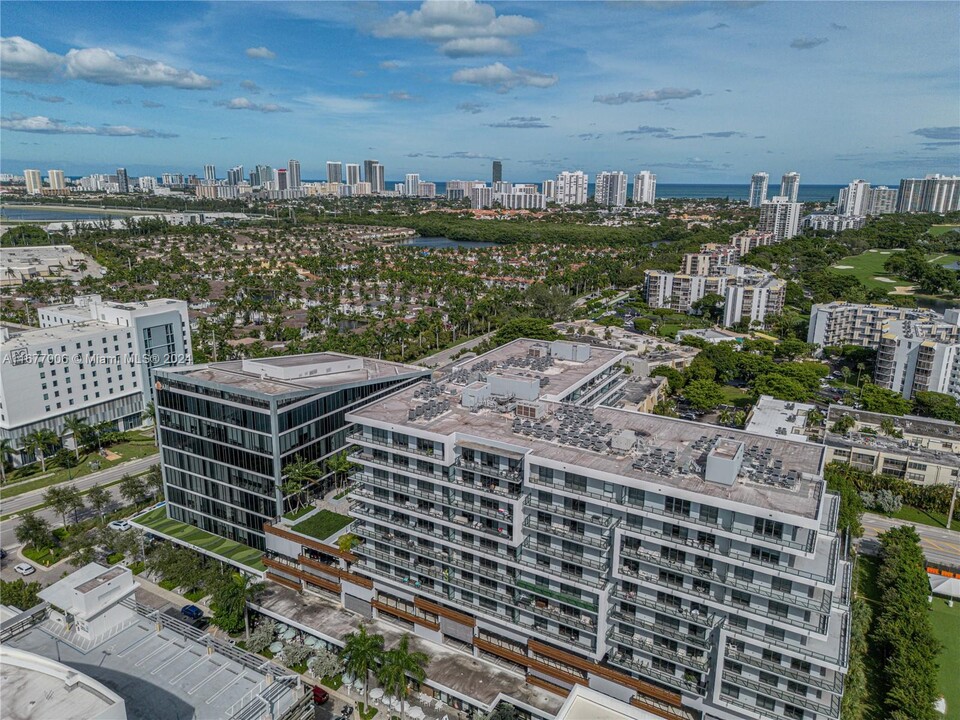 2960 NE 207th St, Unit #1104 in Aventura, FL - Foto de edificio