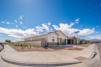 17305 W Sanna St in Waddell, AZ - Building Photo - Building Photo