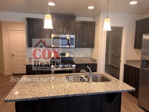 5939 Firebird Wy in Saint George, UT - Building Photo - Building Photo