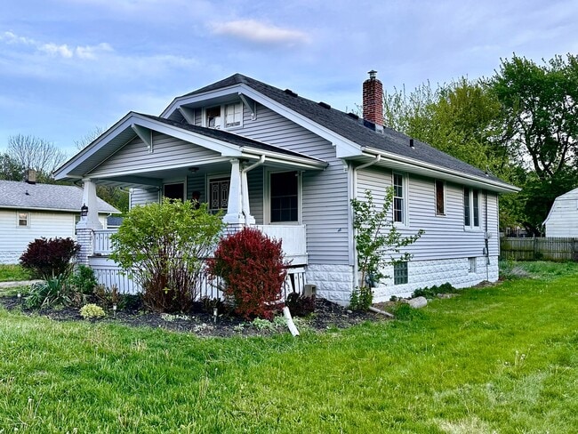 1237 E Johns Ave in Decatur, IL - Foto de edificio - Building Photo