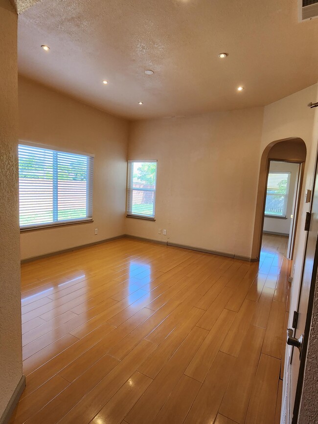 4570 Armadale Way in Sacramento, CA - Building Photo - Building Photo