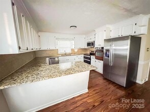 9454 Flowes Store Rd in Midland, NC - Building Photo - Building Photo