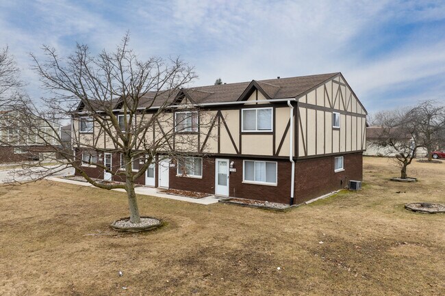 Merrillville 4 Plexes in Merrillville, IN - Building Photo - Building Photo