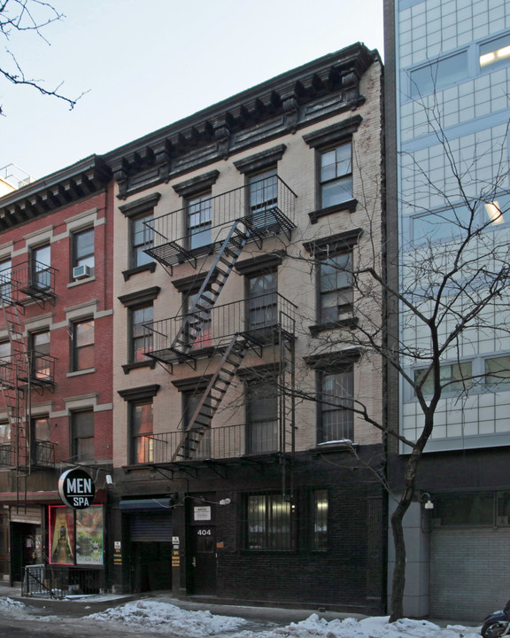 404 W 50th St in New York, NY - Building Photo