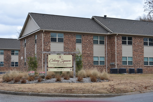 Colony Square Apartments in Springdale, AR - Building Photo - Building Photo