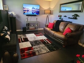 3585 Rogues Edge Dr NE, Unit Lower Level Apartment in Rockford, MI - Building Photo