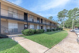 Marion Manor Apartments in Mccomb, MS - Foto de edificio - Building Photo