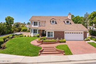 5801 Middle Crest Dr in Agoura Hills, CA - Building Photo