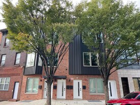 2556 Frankford Ave in Philadelphia, PA - Building Photo