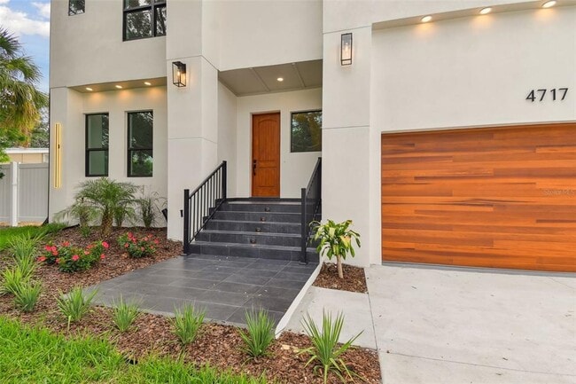 4717 W Oklahoma Ave in Tampa, FL - Building Photo - Building Photo