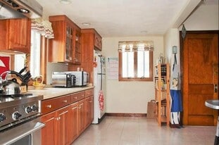 5 Castleton St, Unit 2 in Boston, MA - Building Photo