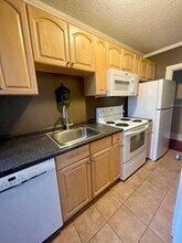 138 Main St, Unit 3rd floor in Fairhaven, MA - Building Photo - Building Photo