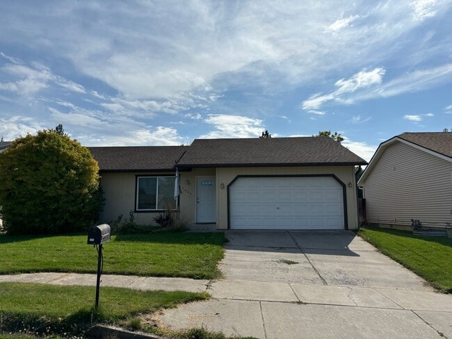 1002 E 2nd Ave in Post Falls, ID - Building Photo - Building Photo