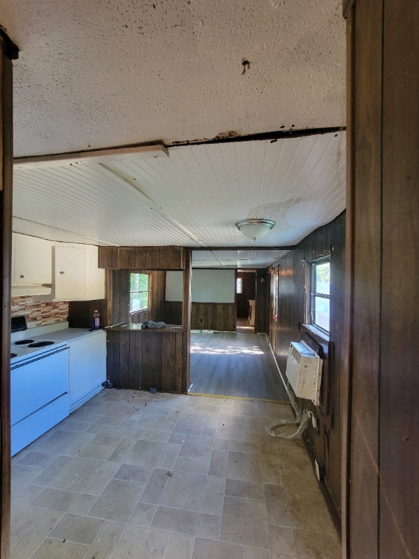 11 Moore St in Waverly, VA - Foto de edificio - Building Photo