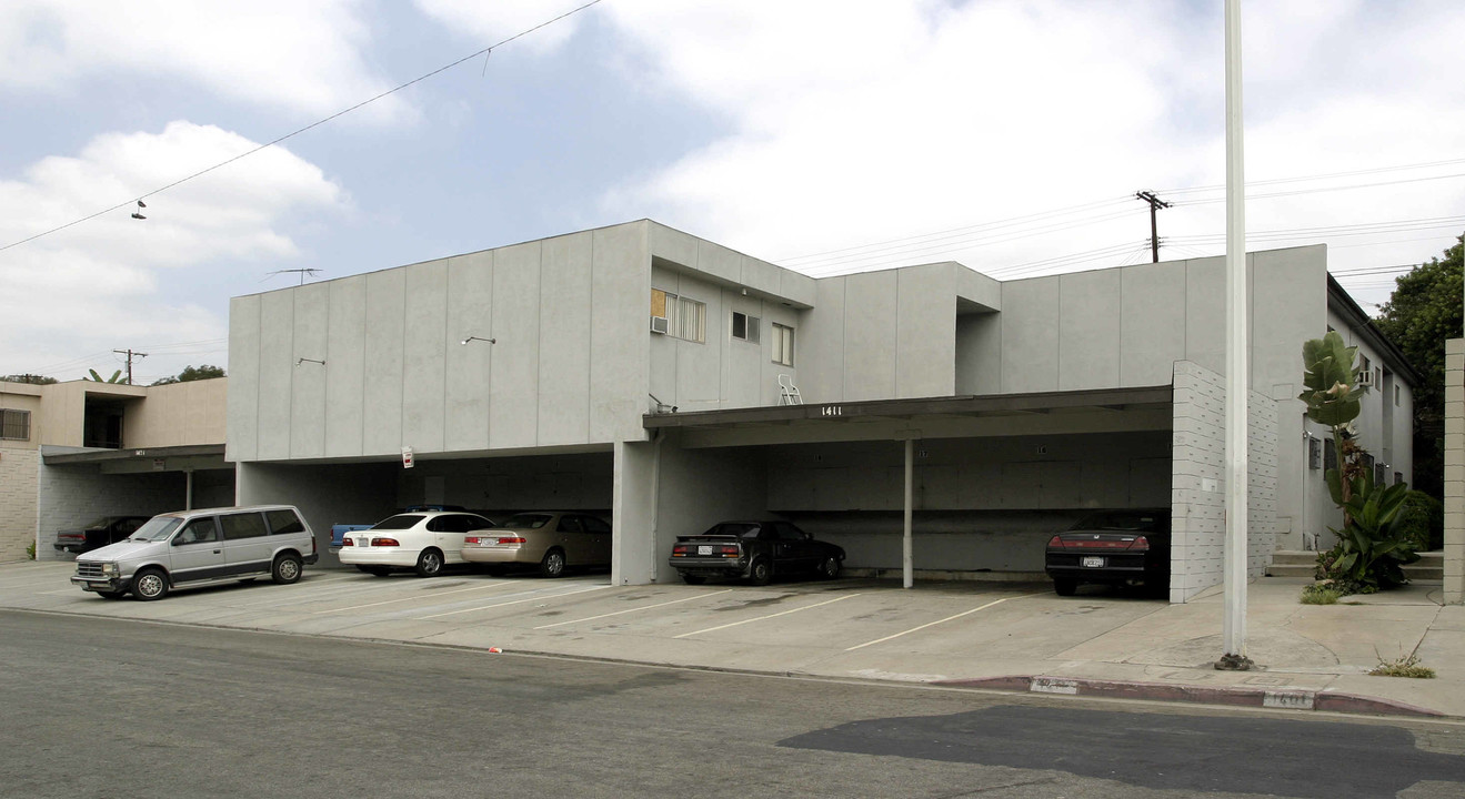 1411-1421 COLLEGE VIEW Dr in Monterey Park, CA - Building Photo