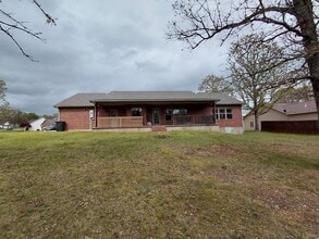 102 Highland Woods Dr in Waynesville, MO - Building Photo - Building Photo