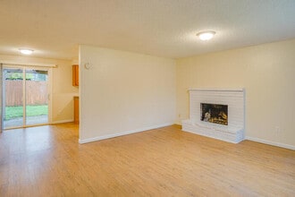 13817 NE 35th Cir in Vancouver, WA - Building Photo - Building Photo