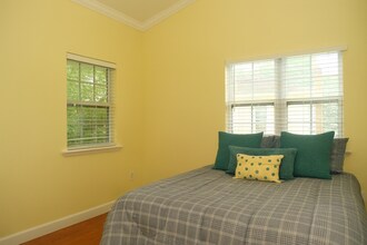 419 N Fern Creek Ave in Orlando, FL - Building Photo - Building Photo