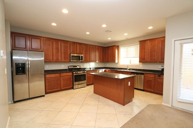 7651 Lots Hills Dr in Las Vegas, NV - Building Photo - Building Photo