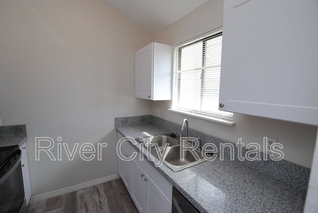 2430 N Seabury Pl in Jacksonville, FL - Building Photo - Building Photo