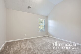 3735 Renfroe Ave in Douglasville, GA - Foto de edificio - Building Photo