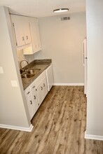 300 Apache Dr, Unit 4C in Enterprise, AL - Building Photo - Building Photo