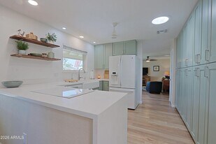 703 E Auburn Dr in Tempe, AZ - Building Photo