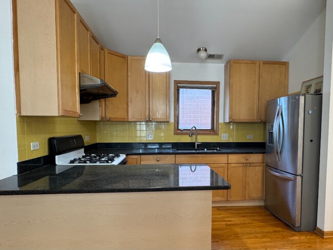 3714 S Hermitage Ave in Chicago, IL - Building Photo - Building Photo