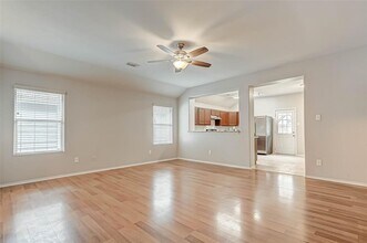 19802 River Breeze Dr in Tomball, TX - Foto de edificio - Building Photo