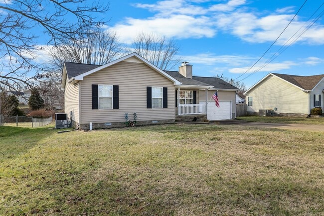 3741 Cave Mill Ct in Clarksville, TN - Building Photo - Building Photo