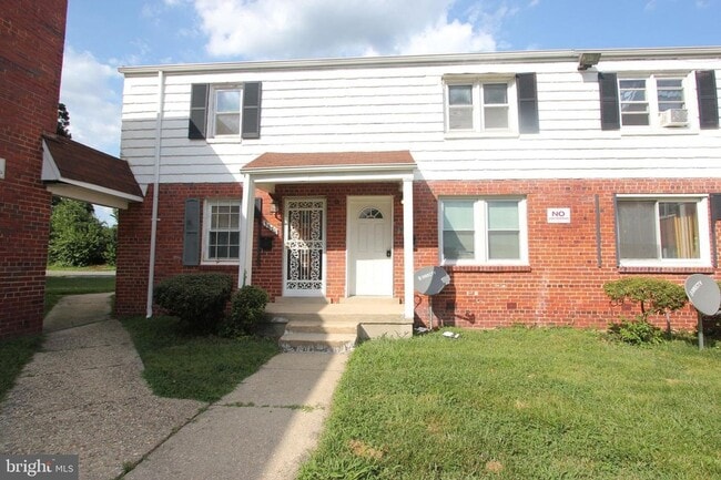 property at 3872 26th Ave