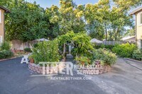 5911 Muldrow Rd photo'