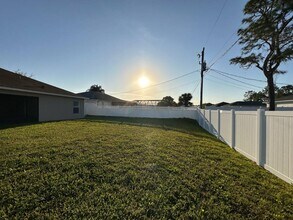1535 Heartwellville St NW in Palm Bay, FL - Building Photo - Building Photo
