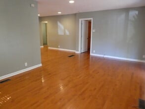 1420 Dollar St in West Linn, OR - Building Photo - Building Photo
