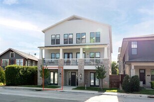 617 N Tyler St in Dallas, TX - Building Photo