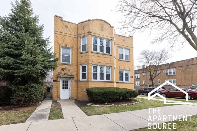 2301 N Lowell Ave, Unit 1