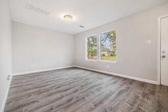 1091 Verde Trails Dr in Houston, TX - Building Photo - Building Photo