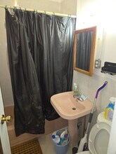 36-40-40 Crescent St in Queens, NY - Building Photo - Building Photo