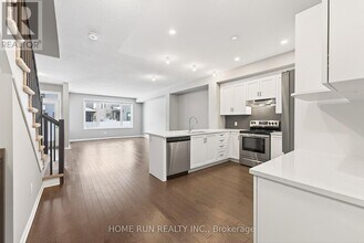 866 Paseana Pl. in Ottawa, ON - Building Photo - Building Photo