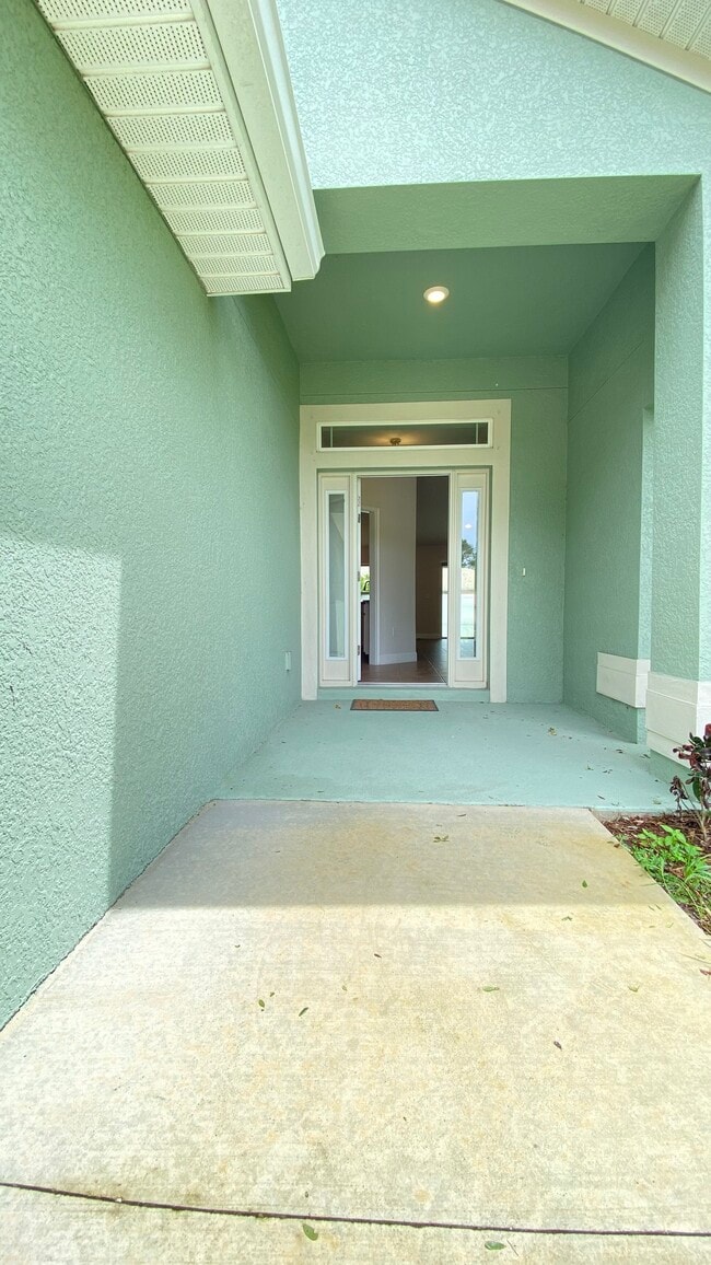105 Dartmouth Rd in Venice, FL - Building Photo - Building Photo