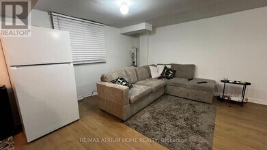 5389 Wilderness Trail in Mississauga, ON - Building Photo - Building Photo