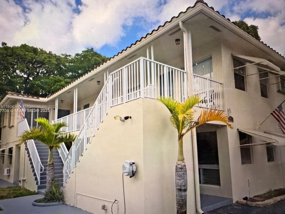 3031 NE 21st Terrace in Fort Lauderdale, FL - Foto de edificio