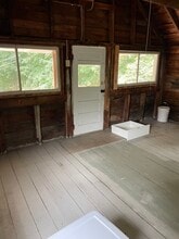 6 Narragansett St, Unit 2 in Gorham, ME - Foto de edificio - Building Photo