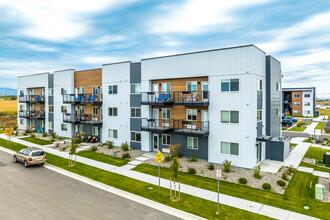 Millhouse East + West in Bozeman, MT - Foto de edificio - Building Photo